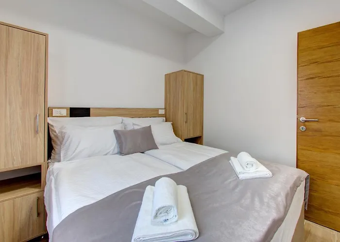 ゲストハウス Floris モスタル