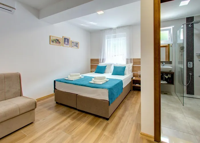 Floris ゲストハウス 3*