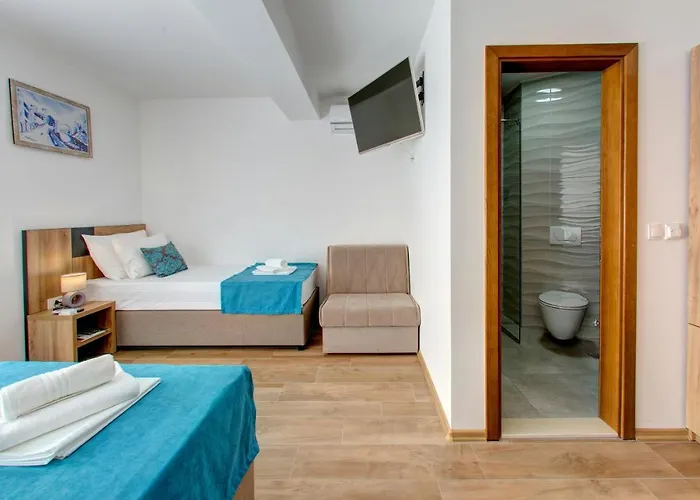 ゲストハウス Floris